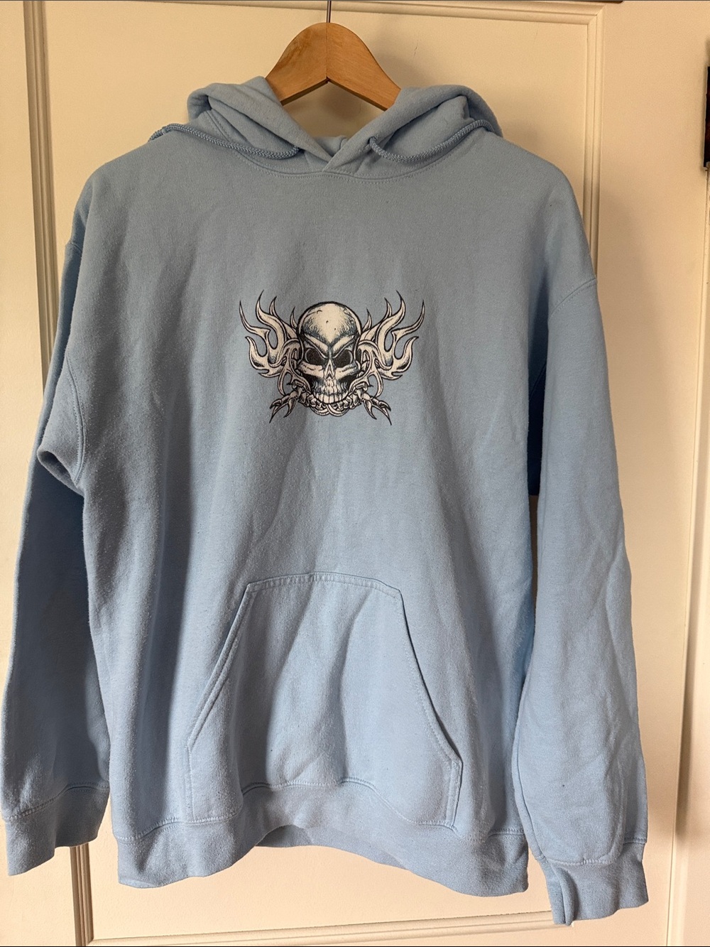 Blue skull hoodie sweatshirt size medium